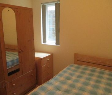 Great Apartment, 122a Fitzroy Avenue, Queens Quarter, Belfast, BT7 1HX - Photo 3