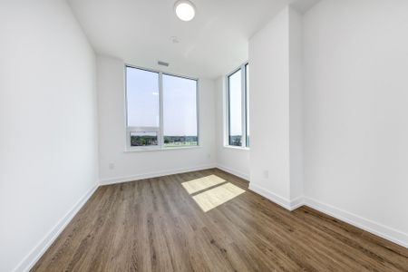 For Lease - 2501 Saw Whet Boulevard Unit# 611, Oakville, Ontario - Photo 2