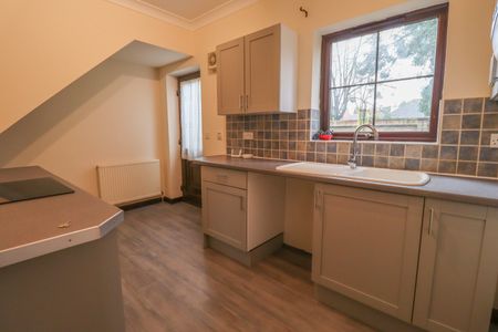 Well-presented and thoughtfully updated two-bedroom semi-detached home - Photo 5