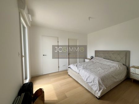 Location Appartement 3 pièces 71m² CUERS 83390 - Photo 5