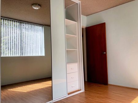 Bright Boutique Apartment - Photo 3