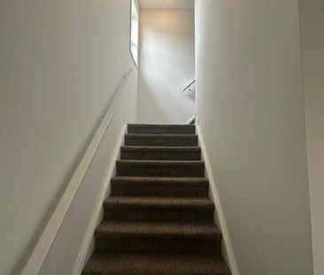 25 KENDELL Lane Unit# Upper, Ingersoll, Ontario, N5C3J1 - Photo 1