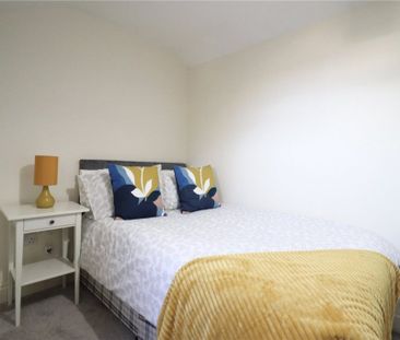 2 Bedroom Flat / Apartment - Westridge Road, Southampton - Photo 1