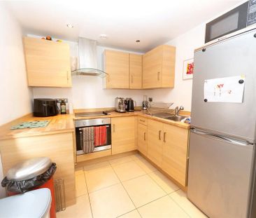 2 bedroom apartment to rent - Photo 4