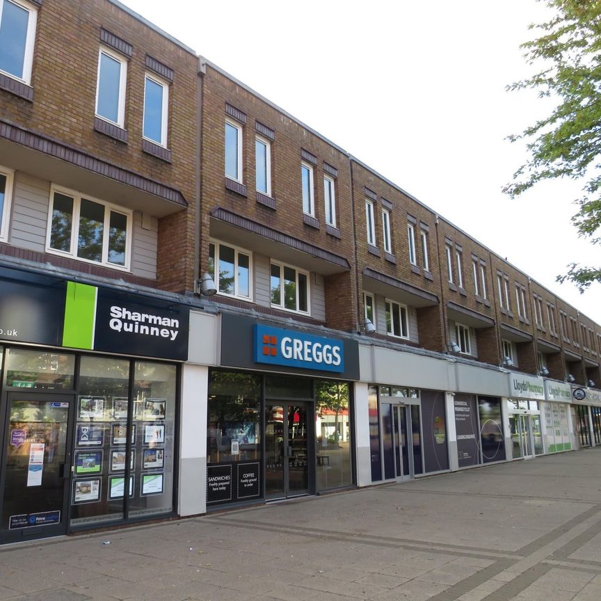 PETERBOROUGH - Photo 1