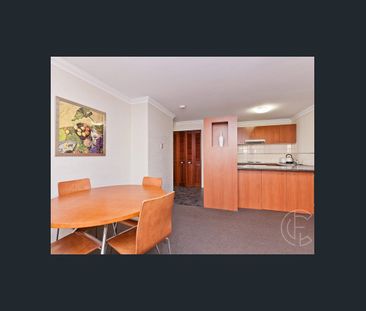 EXCELLENT LOCATION - 1 x 1 GROUND FLOOR APARTMENT - Photo 5