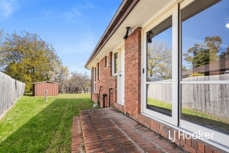10 Sue Court, Hampton Park VIC - Photo 4