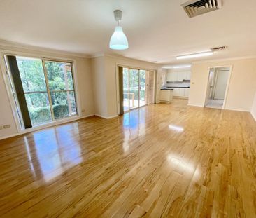 Spacious 4 Bedroom Family Home in a Quiet Cul-De-Sac - Photo 2