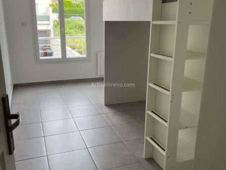 Location Appartement 4 pièces 80 m2 à Montévrain - Photo 3