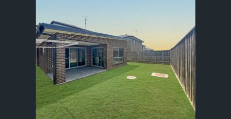 Executive 5-Bedroom Home in Caddens - Photo 5