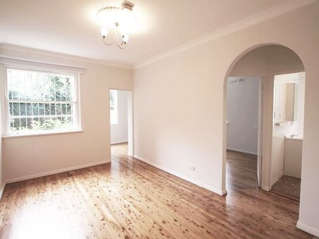 Well located 2 bedroom unfurnished unit - Photo 5