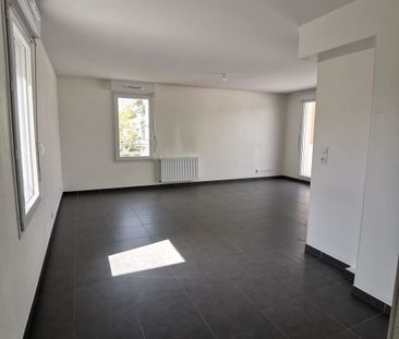 Location Appartement 3 pièces 68m² MARSEILLE 13ème - Photo 1