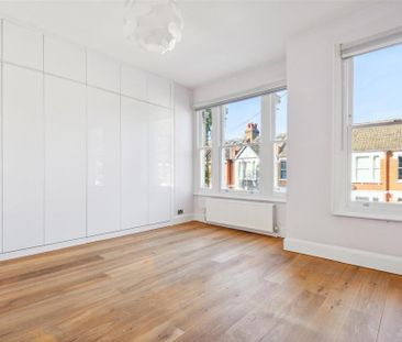 4 bedroom terraced house to rent - Photo 4