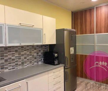Krátkodobý pronájem podkrovního bytu 2+kk přímo v centru města Šter... - Photo 2