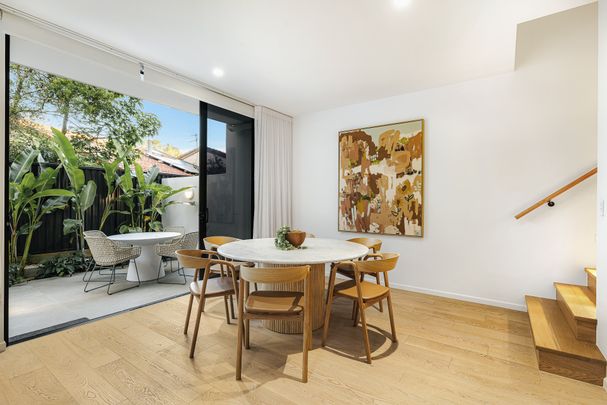 1/81 Salerno Street, Isle Of Capri QLD 4217 - Villa For Rent | Domain - Photo 1