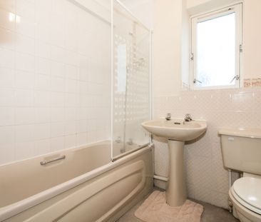 1 bedroom apartment to rent Hamilton Court, 13-15 Wellington Road, ... - Photo 2