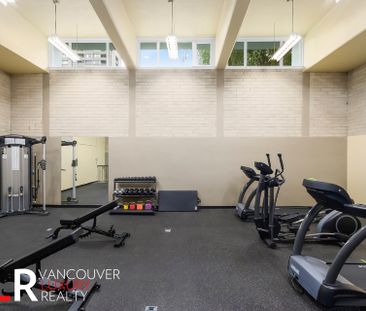 Condo in Downtown Vancouver, BC - Photo 1