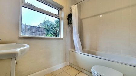 Northwood Avenue, Saltdean 2 bedroom bungalow to rent - Photo 4