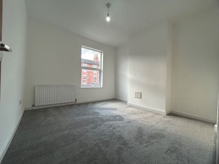 3 Bed Terraced House, Burford Road, NG7 - Photo 4