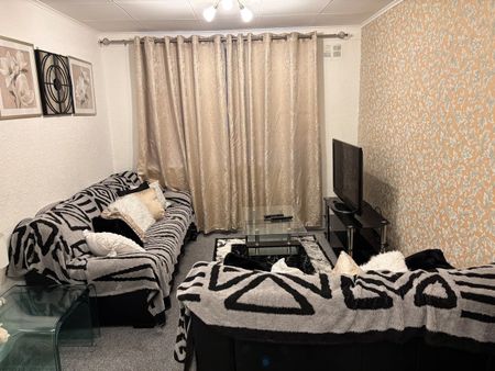 2 Bed Flat, Brierfield Terrace, AB16 - Photo 2