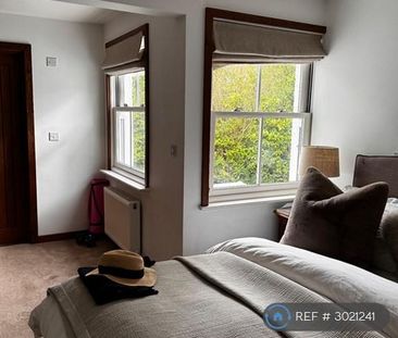 5 bedroom end of terrace house to rent - Photo 6