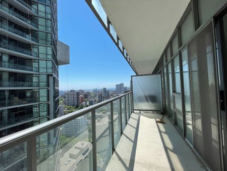 For Lease - 33 Charles Street Unit# 2709, Toronto, Ontario - Photo 3