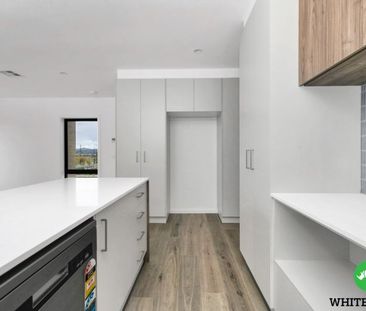 24 Golden Way, Googong - Photo 5