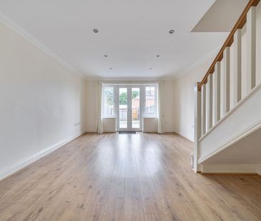 Woodland Gardens, Hindhead, Surrey, GU26 - Photo 6