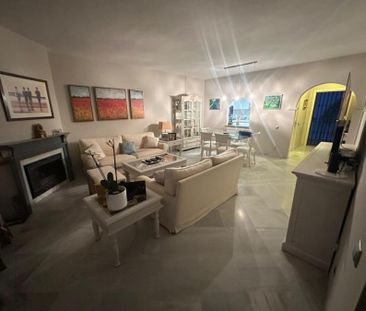 Apartment in Benahavís, Costa del Sol - Photo 4