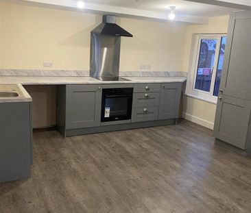 3 bedroom apartment to rent - Photo 4