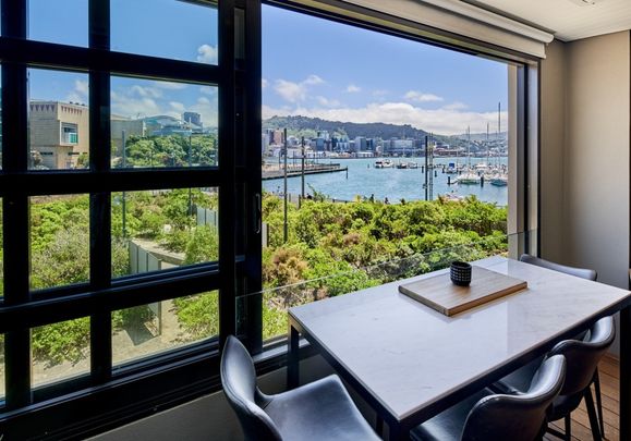 Luxury Living with Unmatched Views at Wellington's Premier Address - Photo 1