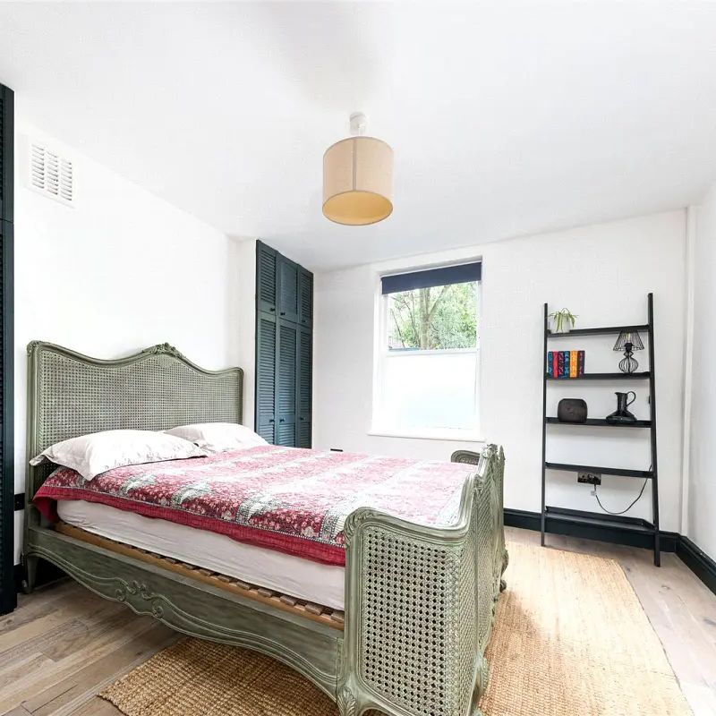 1 bedroom flat in Islington - Photo 1