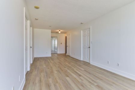 For Lease - 310 Burnhamthorpe Road Unit# 1005, Mississauga, Ontario - Photo 3