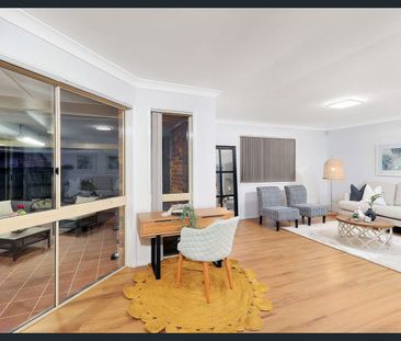 Spacious 4-Bedroom Family Home with Swimming Pool in Prime Calamval... - Photo 3