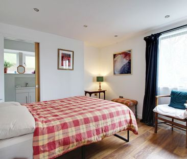 3 Bedroom - Photo 1