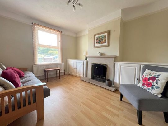 3 bedroom terraced house to rent - Photo 1