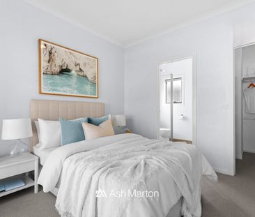Private, Stylish and Positioned for Lifestyle - Photo 4