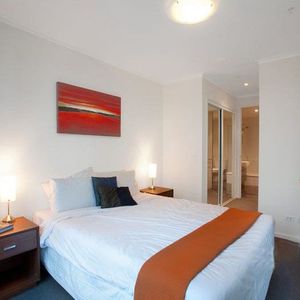 The ultimate executive pad with an award-winning pedigree! - Photo 2