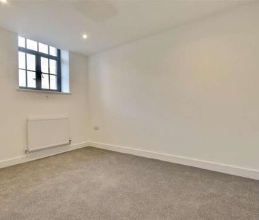 Radial House, Governors Walk, Portsmouth, PO3 - Photo 4