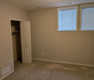 For Lease - 149 Windswept Private, Blossom Park - Airport and Area,... - Photo 3