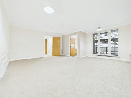 Flat to rent on - Photo 2