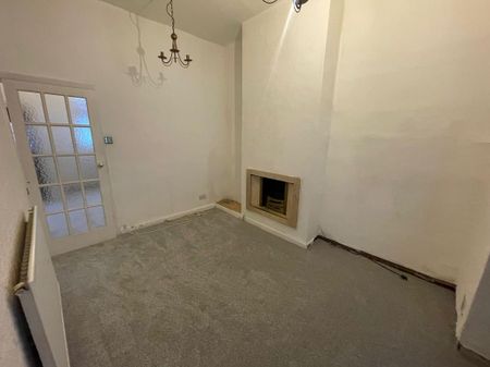 2 bedroom terraced house to rent - Photo 2