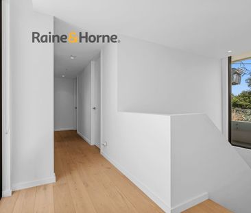 Luxurious "Oasis" styled Duplex - Photo 2