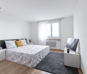Schöne 3.5 Zimmerwohnung mit Balkon und grüne Umgebung - Photo 3
