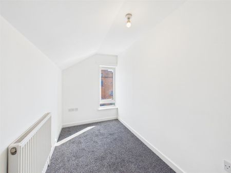 2 BED Apartment To rent - Photo 2
