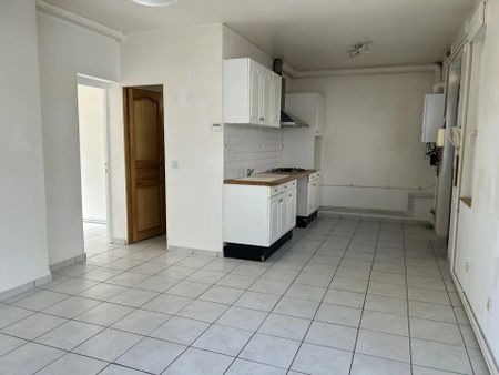 Location Appartement 3 pièces 46m² BOULOGNE SUR MER 62200 - Photo 4