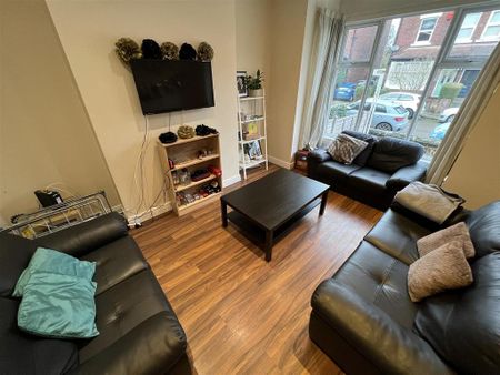 1 bedroom in a house share to rent - Photo 5