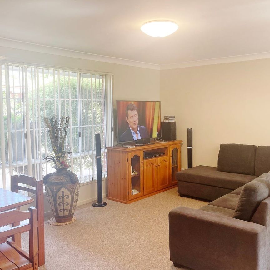 NEAT AS A PIN! - Photo 1