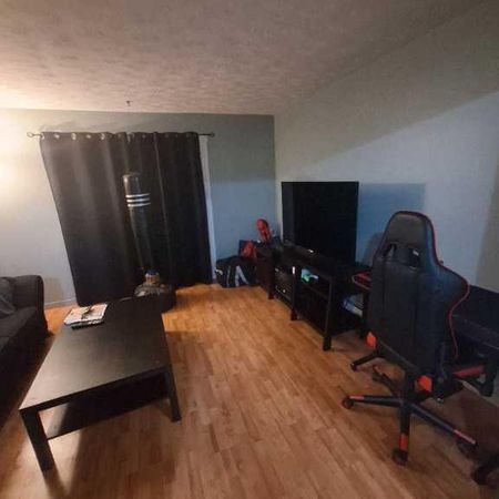 logement 3 1/2 chauffé/eau chaude - Photo 4