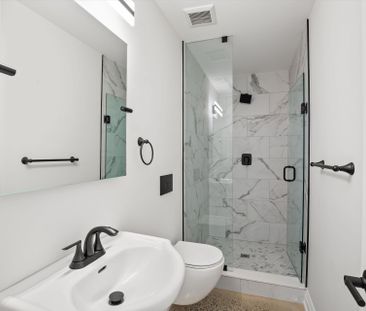 For Lease - 2563 Dundas Street Unit# #6, Toronto, Ontario - Photo 3